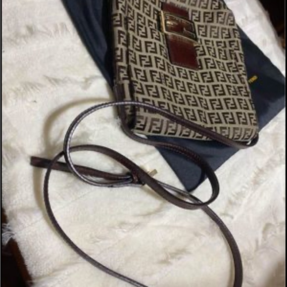 Fendi Zucchino FF sling crossbody flap bag - Picture 5 of 9